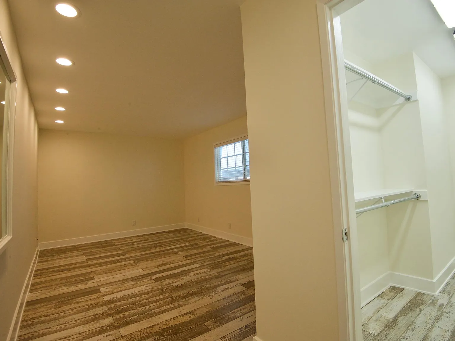2 bed, 1250 sqft, $3,340 — Photo 3