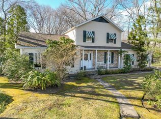 35 Angell Rd, Lincoln, RI 02865