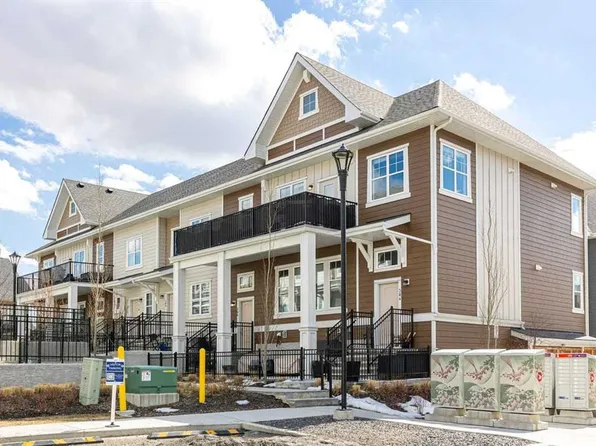 306 NE Cranbrook Walk SE, Calgary, AB T3M 2V5