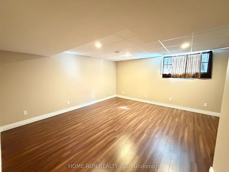 114 Glendore St — Photo 40
