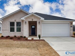 136 Plum Tree Ln, Hazel Green, AL 35750