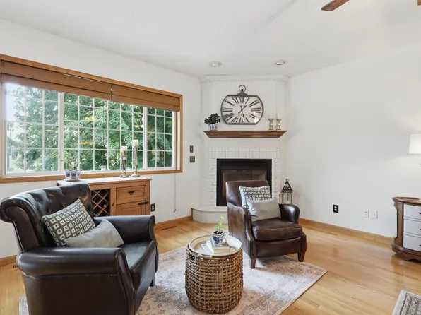 1809 Michigan Dr, Northfield, MN 55057