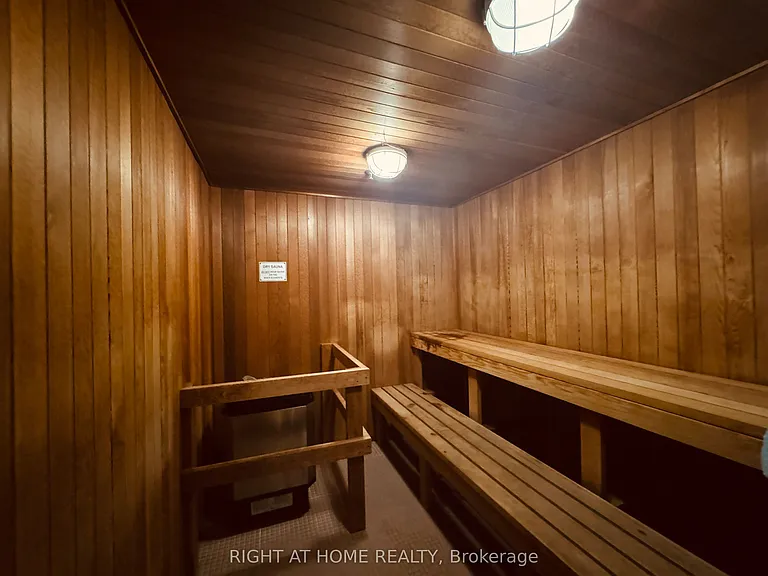 38 Fontenay Ct — Photo 5