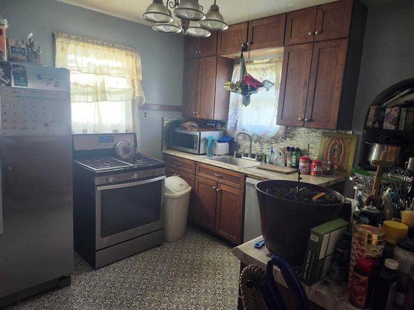 7607 15th AVENUE, Kenosha, WI 53143