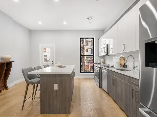 307 West 136th Street image 5 of 25