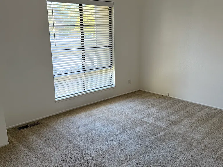 1654 San Luis Rd — Photo 15