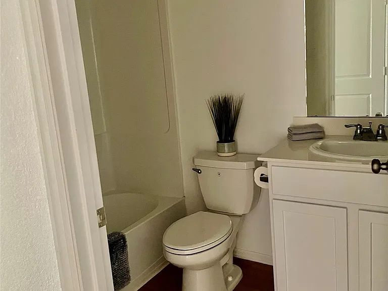 221 Crystal Bay Ln — Photo 6