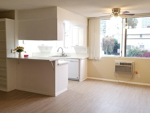 3rd image of 456 S Harvard Blvd APT 106