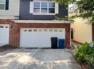 1003 Ivydale Cir, Lawrenceville, GA 30045