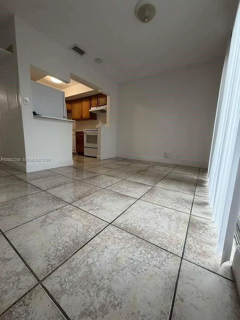Habitat Ii Condo — Photo 3