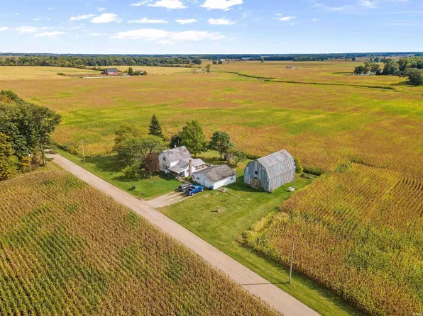 8735 E 700 S, Hamilton, IN 46742