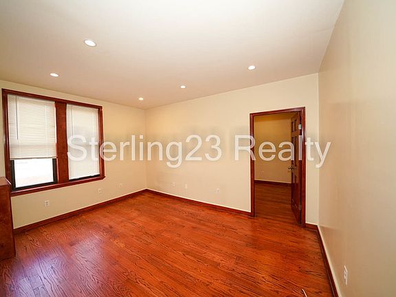 5th image of 31-06 38th St #18F