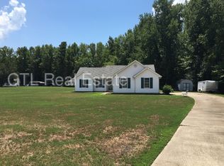 270 Peeks Crossing Dr, Senoia, GA 30276
