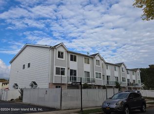 165 Corona Ave, Staten Island, NY 10306
