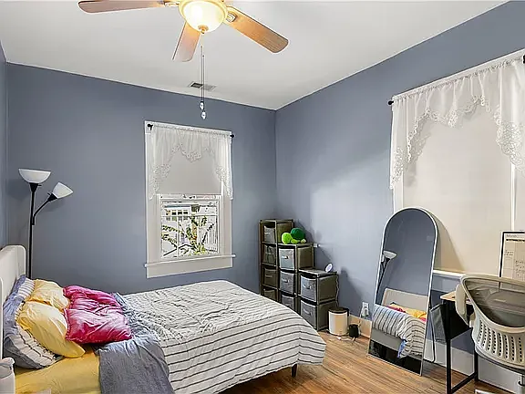 534 E Waldburg St #B — Photo 11