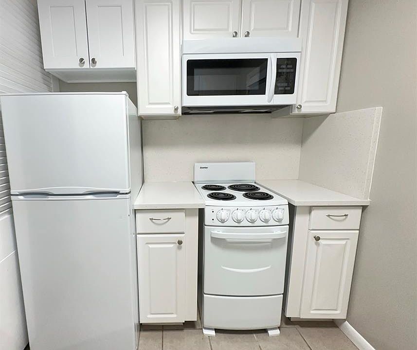 307 Ladd Rd Apt 1, photo 7