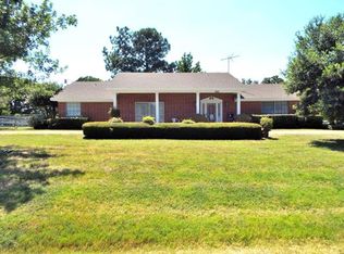 760 Beverly Dr, Burleson, TX 76028