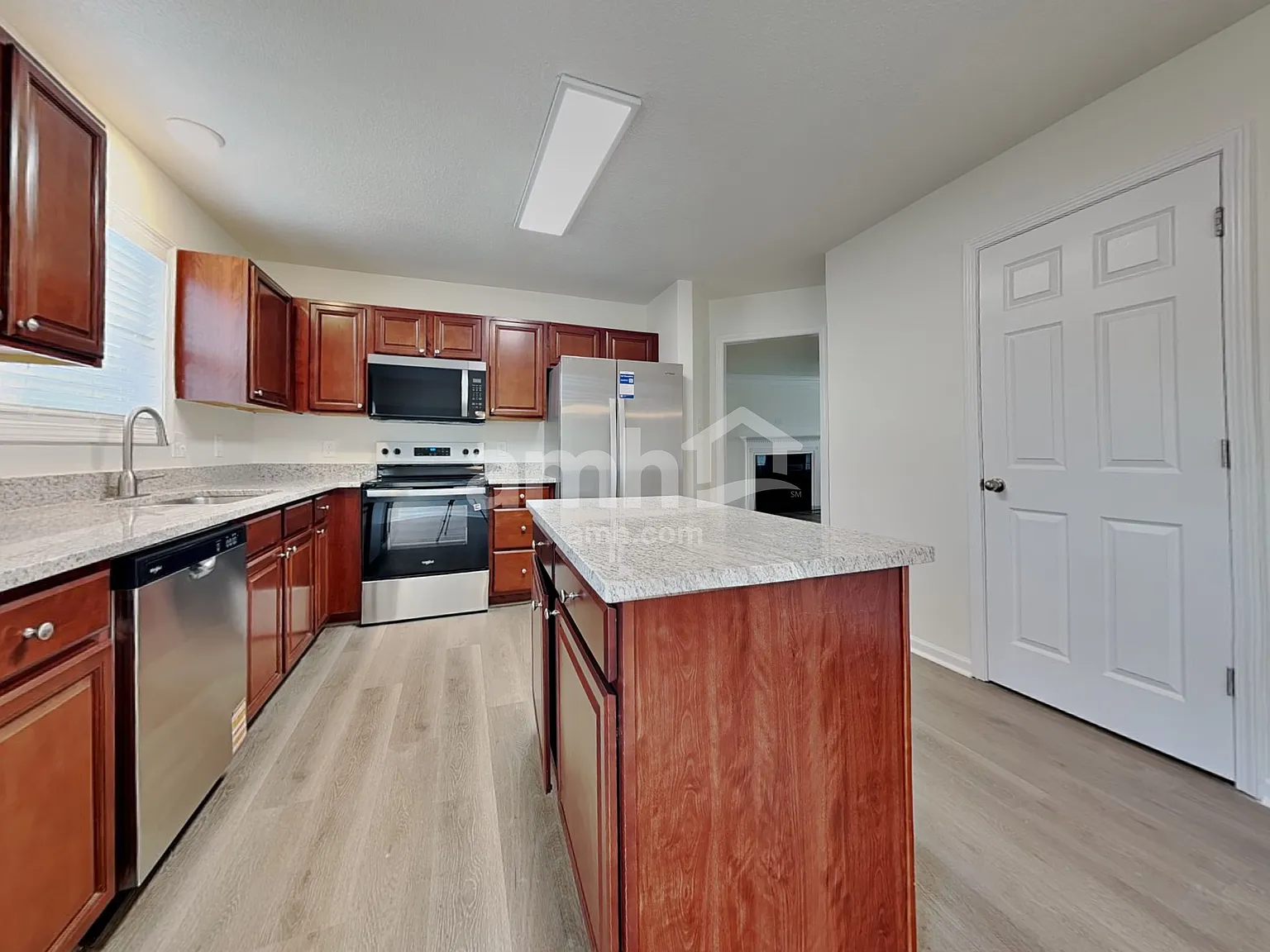 4 bed, 2.5 bath, 2155 sqft, $2,615 — Photo 3