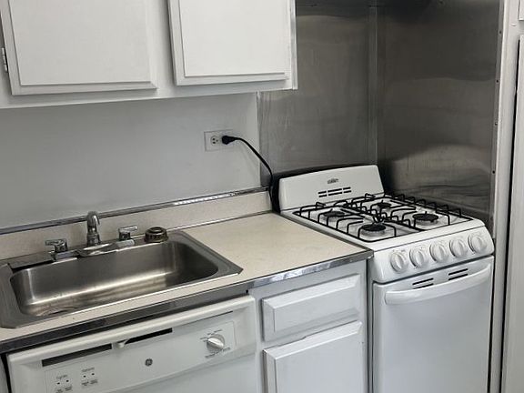 4th image of 1160 3rd Ave APT 4C