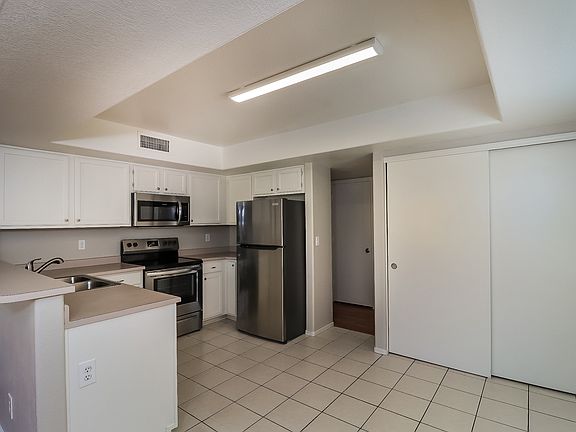 4th image of 1224 E Angela Dr