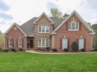 8203 Stonetown Ave, Raleigh, NC 27612