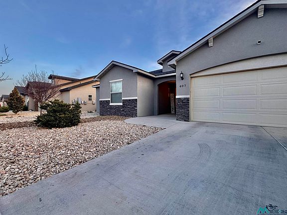 3rd image of 407 Pima Dr