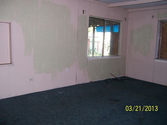 4th image of 726 S Wagner Ave