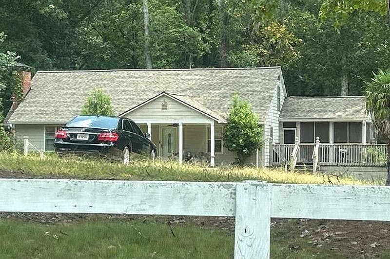 1st image of 4470 Pullen Ln