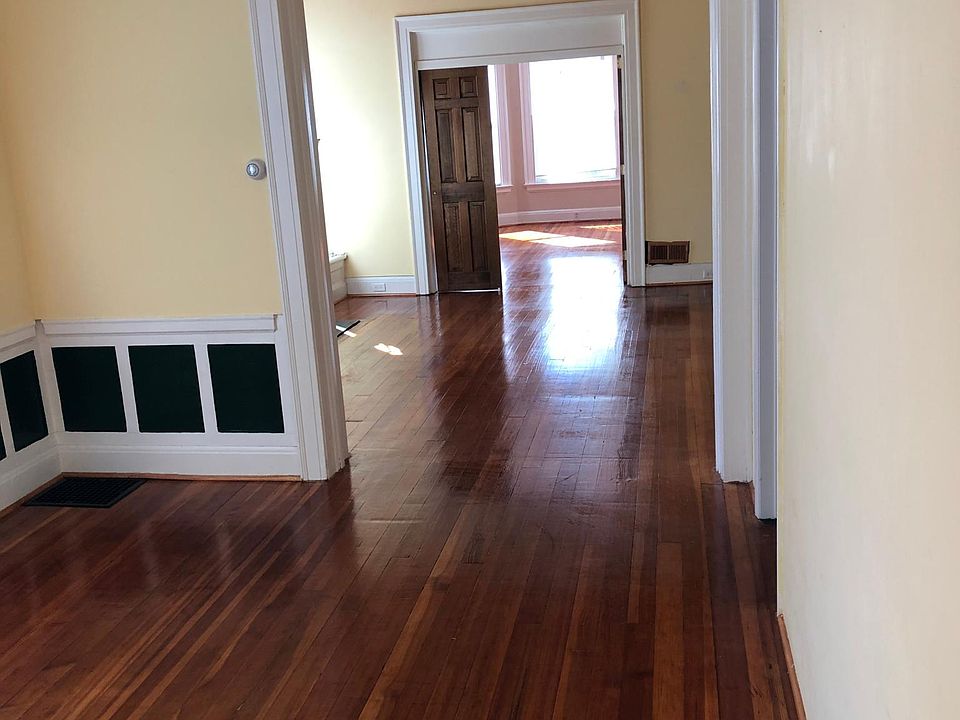 1st image of 103 Lincoln Park Dr #1