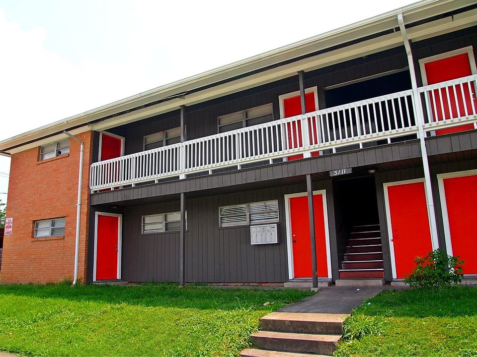 1st image of 2403 Southmore Blvd APT 2