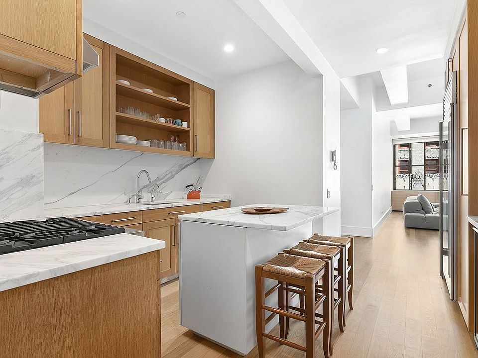 1st image of 130 W 30th St APT 11A