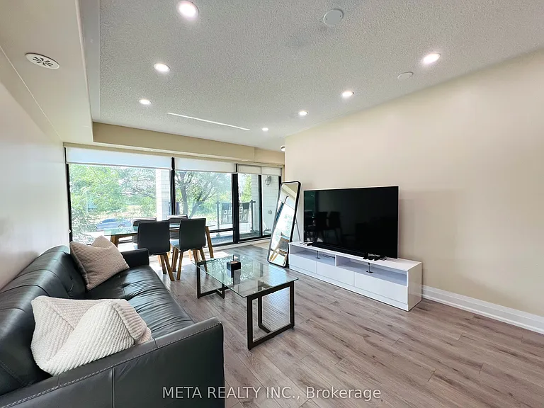 138 Widdicombe Hill Blvd #701 — Photo 5