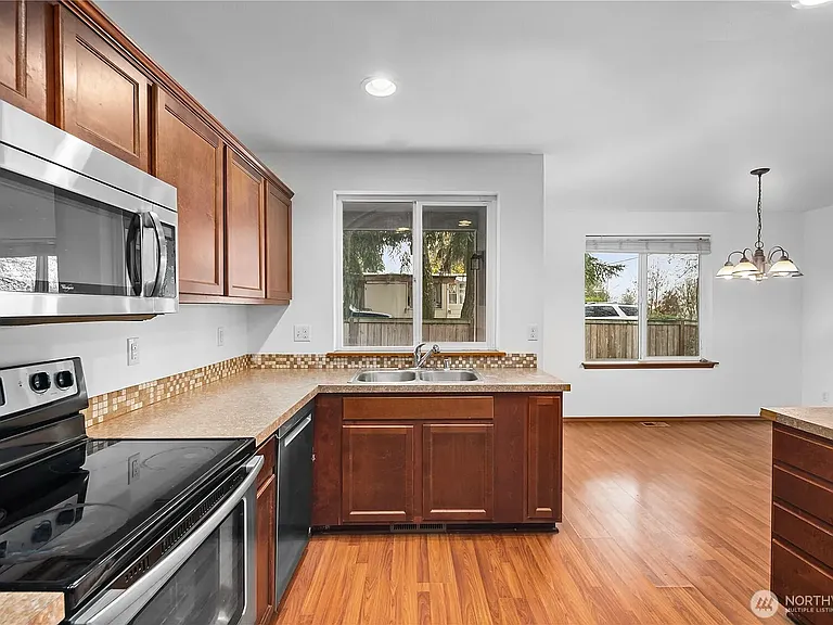 20402 11th Avenue Ct E — Photo 9