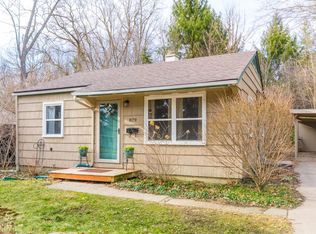 879 Wickfield Ct, Ann Arbor, MI 48105