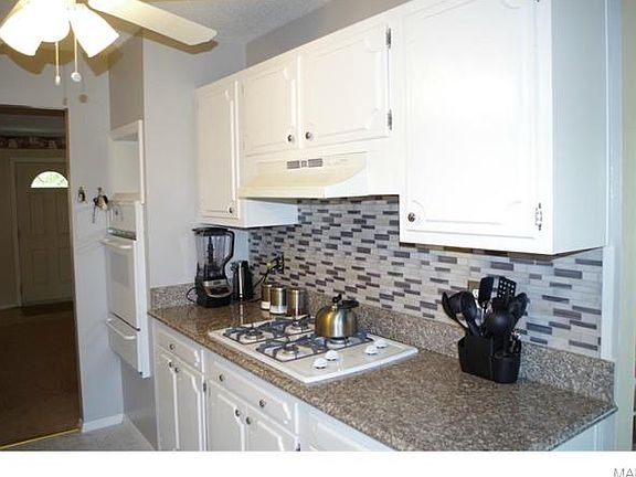 4th image of 2250 Glenoro Dr