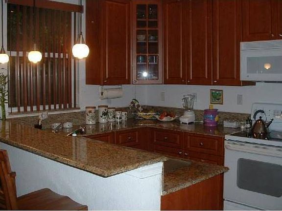 3rd image of 6578 Hidden Cove Dr