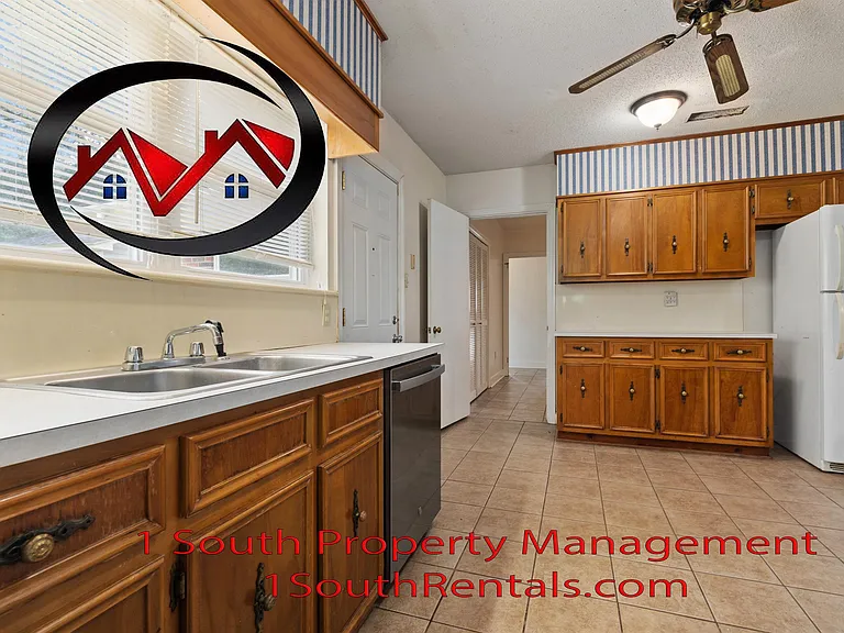 7470 Moffett Rd — Photo 6