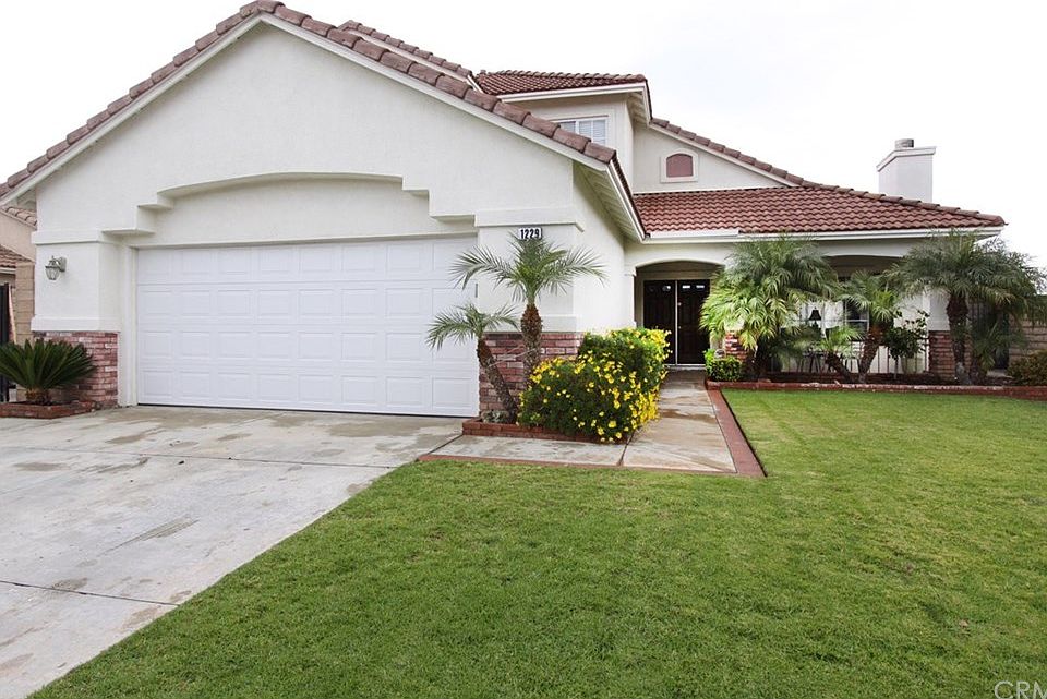 1st image of 1229 Taft Ln