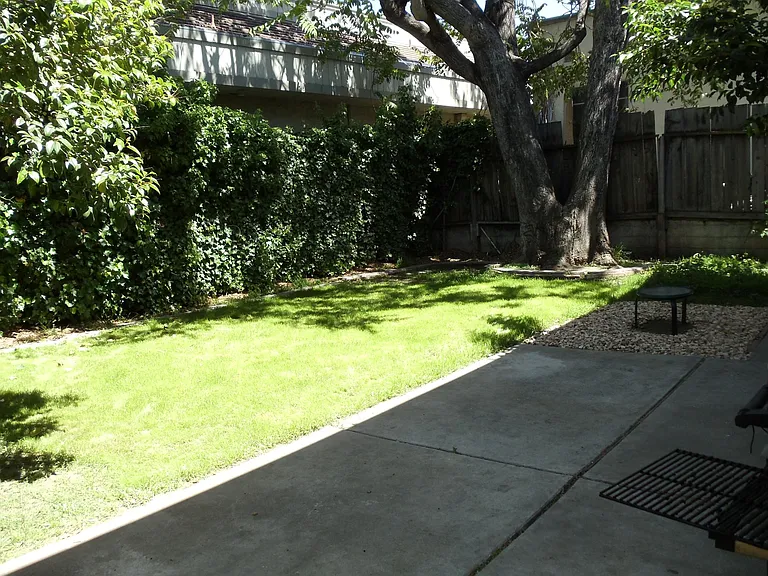 32 N 12th St #3 — Photo 8