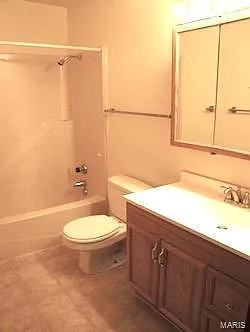 826 White Oak Dr #3 — Photo 12