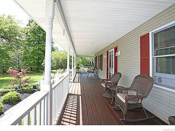 3rd image of 35 Mary Janes Ln