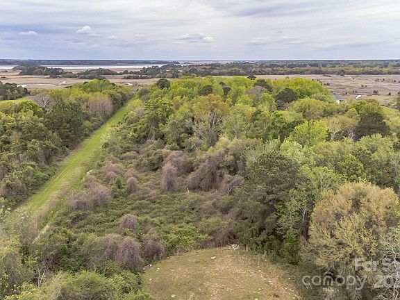 4th image of 2165 Rosebush Ln