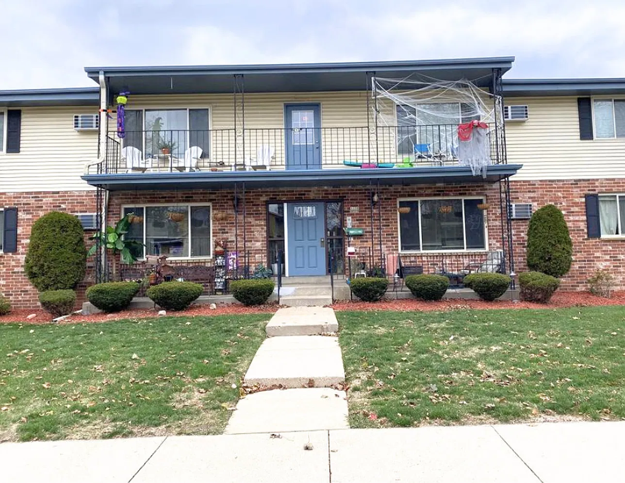 1118 Fleetfoot Dr — Photo 2