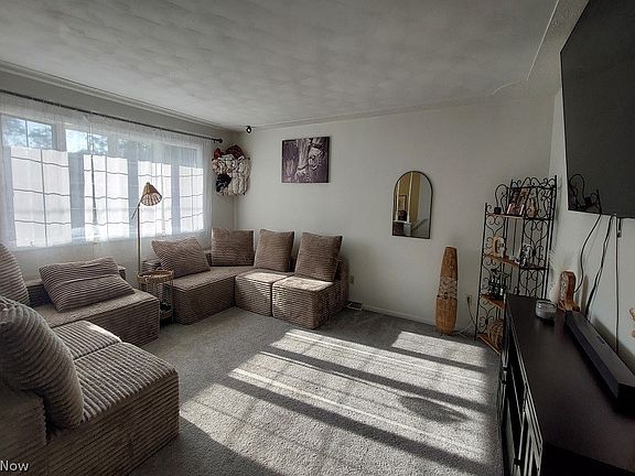 2nd image of 218 West Blvd