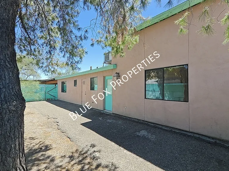 3318 E Bellevue St #B — Photo 40