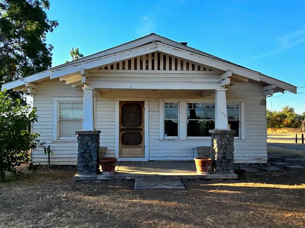 7132 Avenue 404, Dinuba, CA 93618