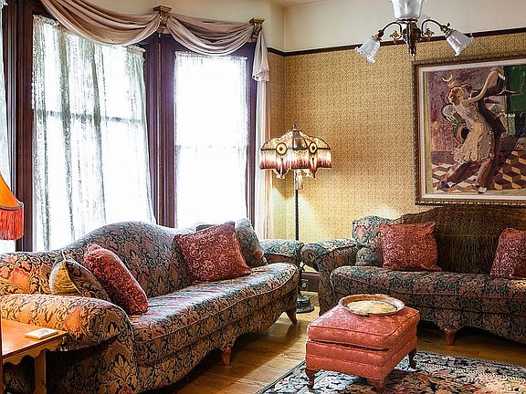 Bay Window Fam Room