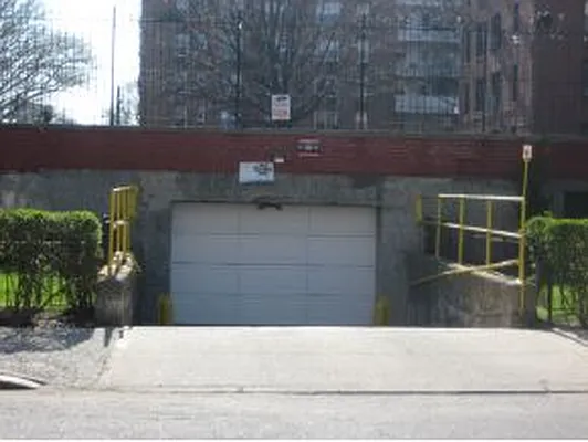 Sold by Citi Star Realty | media 3