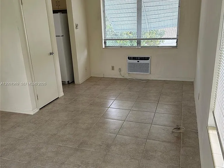 2301 NE 2nd St #6 — Photo 7
