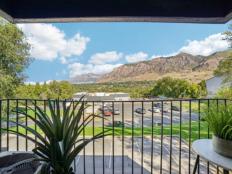 Cliffs at Canyon Ridge — Photo 54